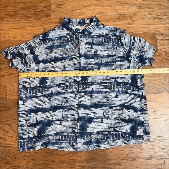 Oak Hill Blue Geometric Print Short Sleeve Button Up Shirt - Picture 4 of 5